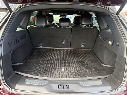 Used 2024 Lincoln Nautilus Reserve w/ Equipment Group 202A image 28