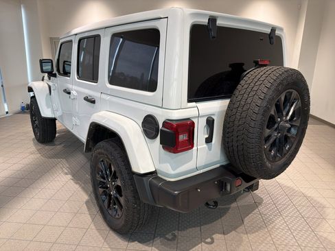 Used 2021 Jeep Wrangler Unlimited Sahara w/ Cold Weather Group image 3