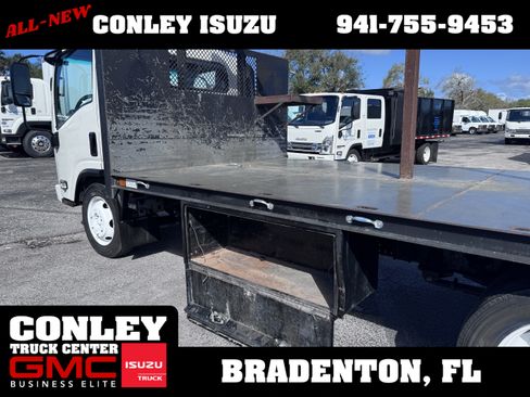 Used 2020 Isuzu NPR image 8