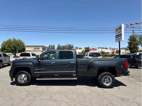 Used 2018 GMC Sierra 3500 Denali w/ Duramax Plus Package AWD/4WD image 19
