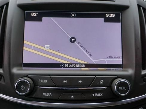 Used 2016 Buick Regal Premium w/ Driver Confidence Package #2 FWD image 19