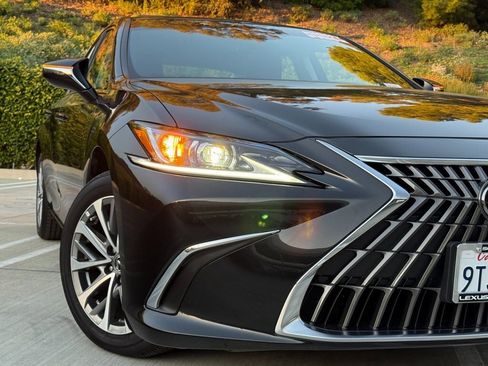 Certified 2025 Lexus ES 350 image 6