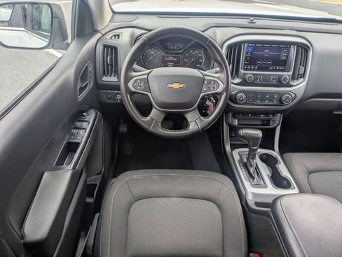 Used 2019 Chevrolet Colorado LT w/ LT Convenience Package image 16