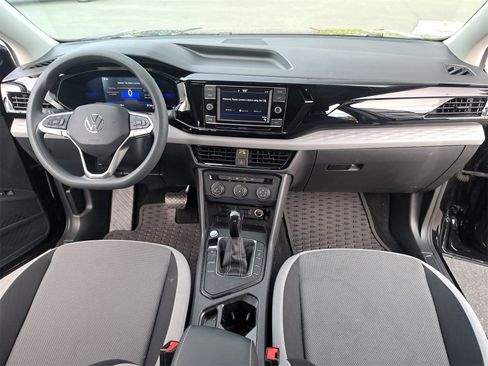 Used 2022 Volkswagen Taos S image 9