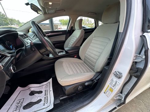 Used 2017 Ford Fusion S FWD image 17
