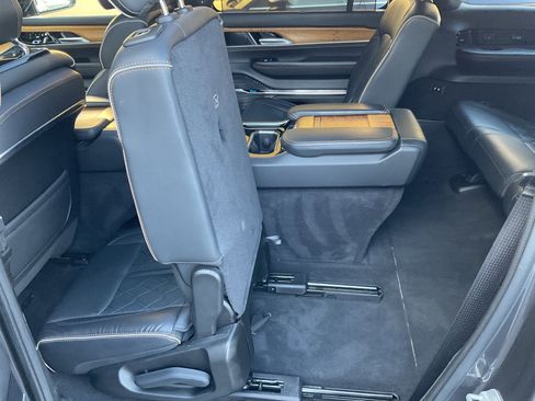 Used 2024 Jeep Grand Wagoneer L Series III image 50