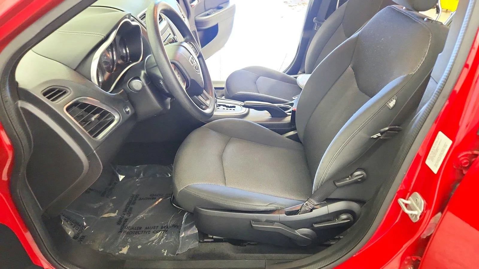 Used 2013 Dodge Avenger SE FWD image 15