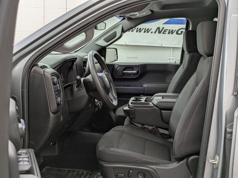 Used 2024 Chevrolet Silverado 1500 Custom AWD/4WD image 4
