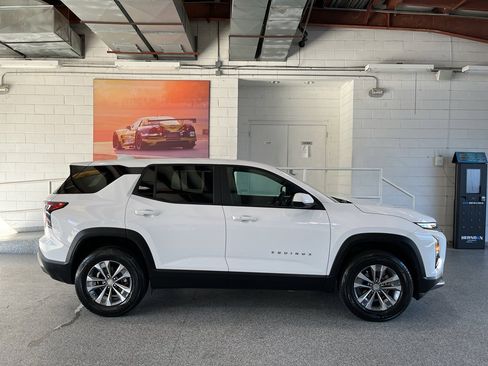 Used 2025 Chevrolet Equinox LT image 11