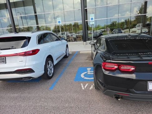 Used 2022 Chevrolet Camaro LT RWD image 7