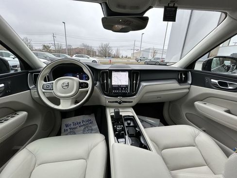 Certified 2025 Volvo XC60 T8 Core w/ Protection Package Premier image 12