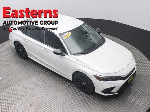 Used 2022 Honda Civic Sport image 3