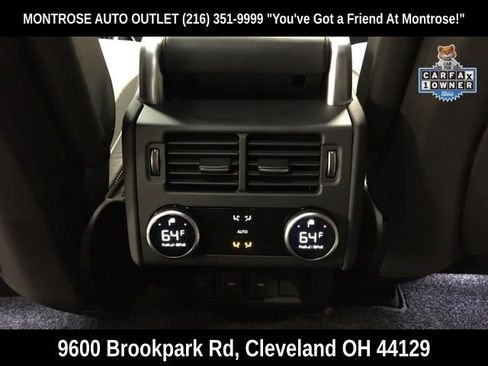 Used 2024 Land Rover Discovery Metropolitan Edition image 27