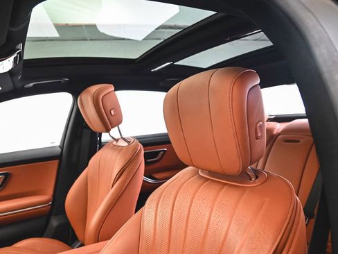 Used 2023 Mercedes-Benz S 500 4MATIC w/ AMG Line image 30