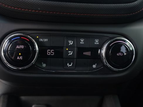 Used 2023 Chevrolet TrailBlazer RS w/ Convenience Package FWD image 12