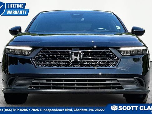 Used 2025 Honda Accord Sport image 2