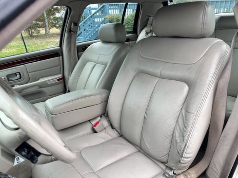 Used 1998 Cadillac De Ville D'Elegance w/ Safety/Security Pkg image 14