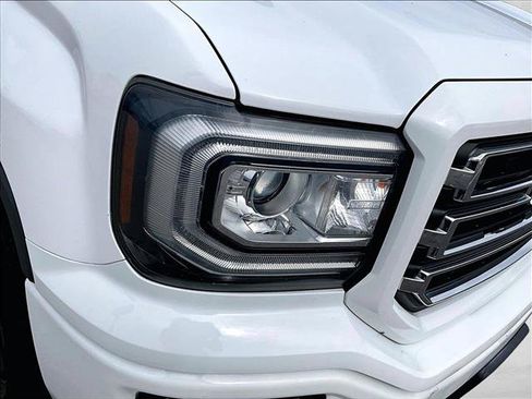 Used 2019 GMC Sierra 1500 Limited w/ Elevation Edition AWD/4WD image 28