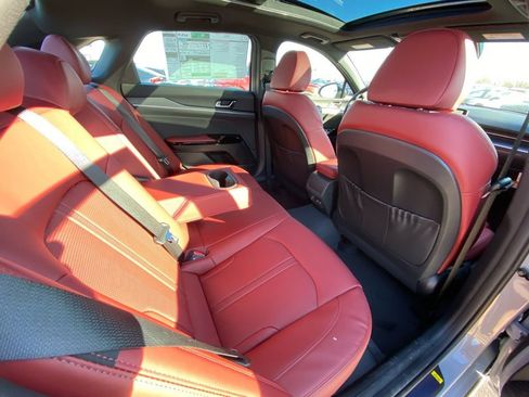 Used 2025 Toyota Tacoma TRD Off-Road image 26