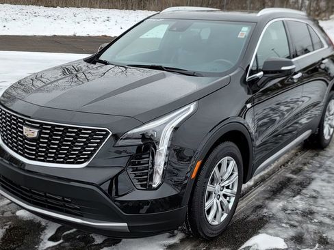 Used 2023 Cadillac XT4 Premium Luxury w/ Cold Weather Package image 3