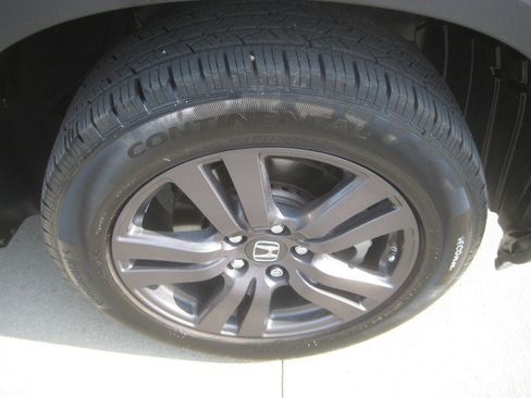 Used 2017 Honda Ridgeline Sport image 9