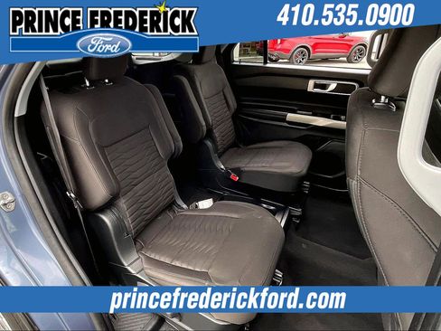 Used 2021 Ford Explorer XLT image 25