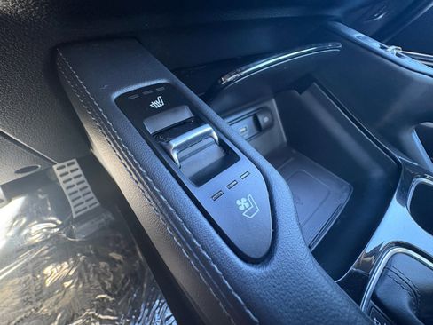 Used 2020 Kia Telluride SX w/ SX Prestige Package image 25