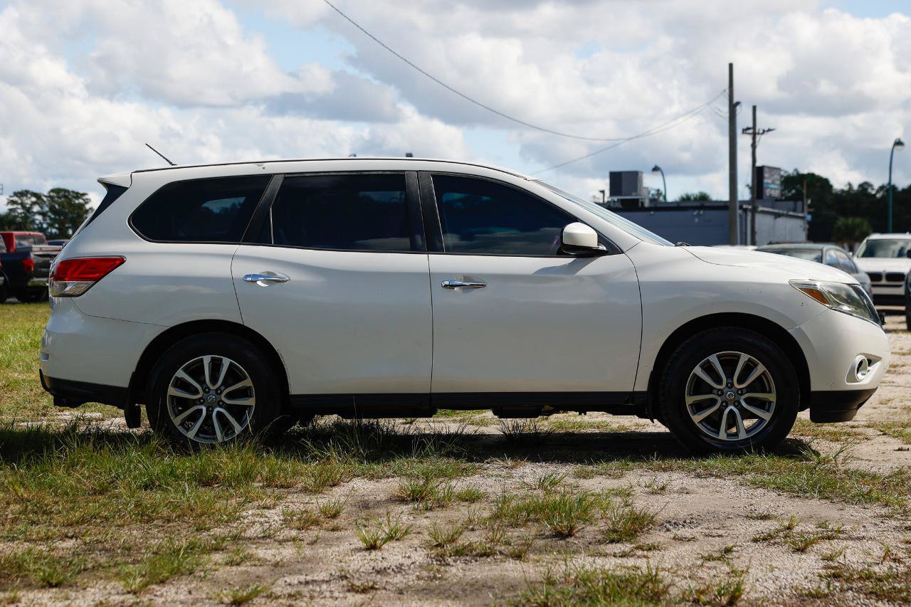 Used 2014 Nissan Pathfinder S FWD image 12