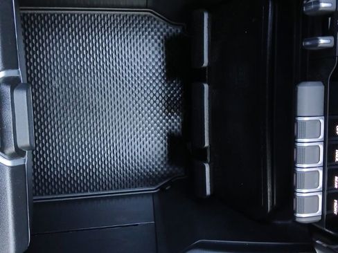 Used 2023 RAM 1500 Laramie AWD/4WD image 29