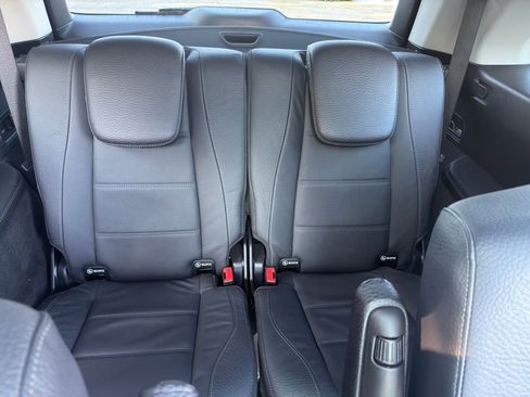 Used 2024 Mercedes-Benz GLS 450 4MATIC image 29