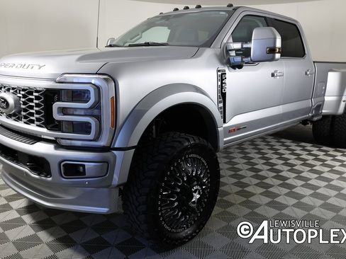 Used 2023 Ford F450 Limited w/ FX4 Off-Road Package image 11