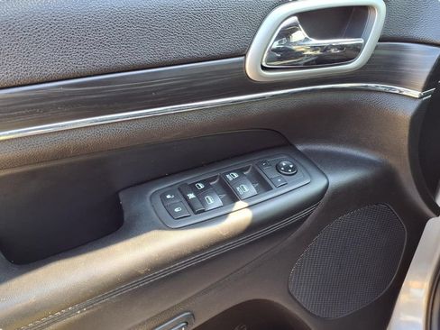 Used 2020 Jeep Grand Cherokee Limited w/ Luxury Group II RWD image 20