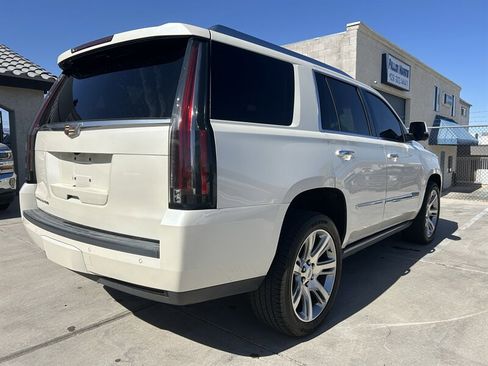 Used 2015 Cadillac Escalade Premium AWD/4WD image 6