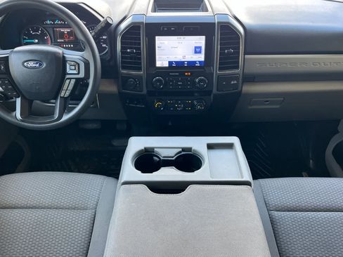 Used 2022 Ford F250 XLT AWD/4WD image 4
