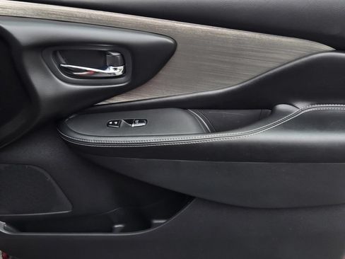 Used 2017 Nissan Murano Platinum w/ Platinum Technology Package FWD image 8