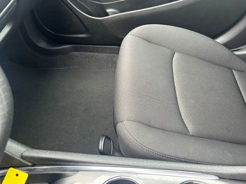 Used 2024 Chevrolet Malibu LT image 28