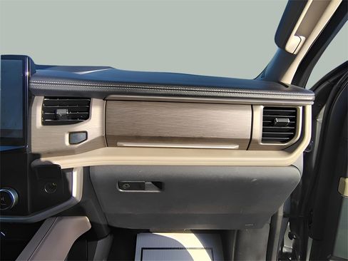 Used 2024 Ford Expedition Max Limited image 15