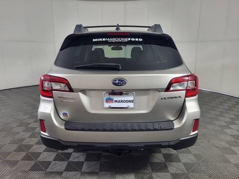 Used 2016 Subaru Outback 2.5i Limited AWD/4WD image 6