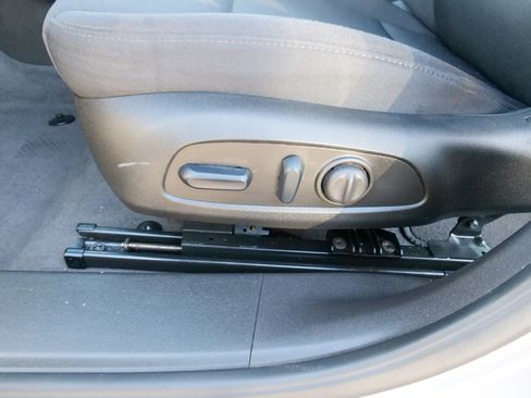 Used 2024 Chevrolet Malibu LT image 18