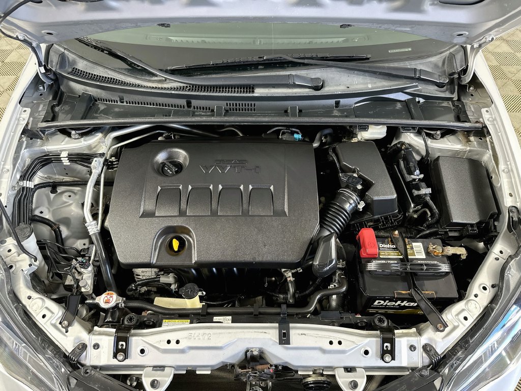 Used 2018 Toyota Corolla LE FWD image 33