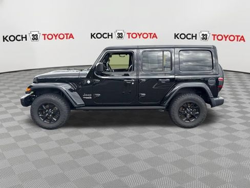 Used 2019 Jeep Wrangler Unlimited Sahara w/ Quick Order Package 24M Moab AWD/4WD image 4