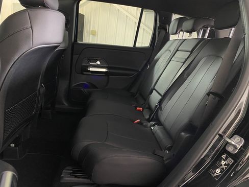 New 2025 Mercedes-Benz GLB 250 4MATIC image 13