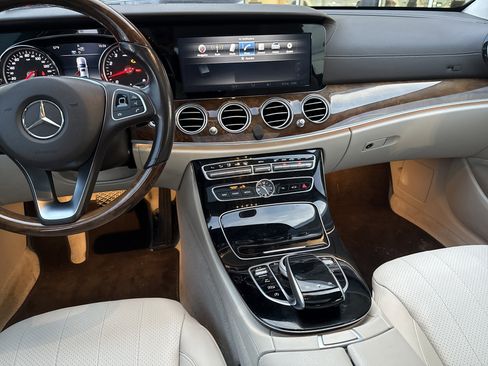 Used 2017 Mercedes-Benz E 300 image 20