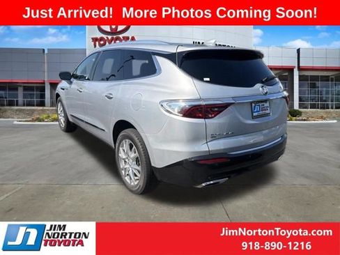 Used 2022 Buick Enclave Essence w/ Experience Buick Package AWD/4WD image 5