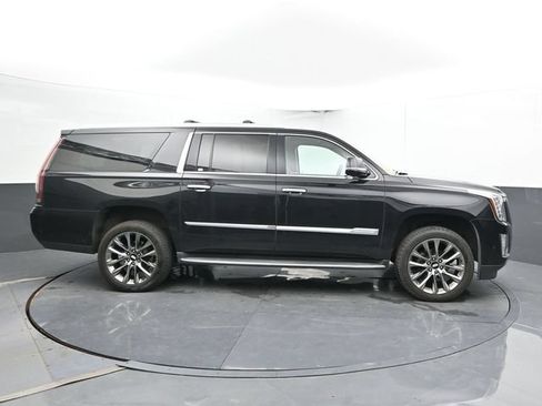 Used 2018 Cadillac Escalade ESV Premium Luxury AWD/4WD image 4