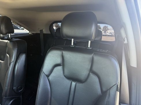 Used 2024 Kia Sorento SX image 30