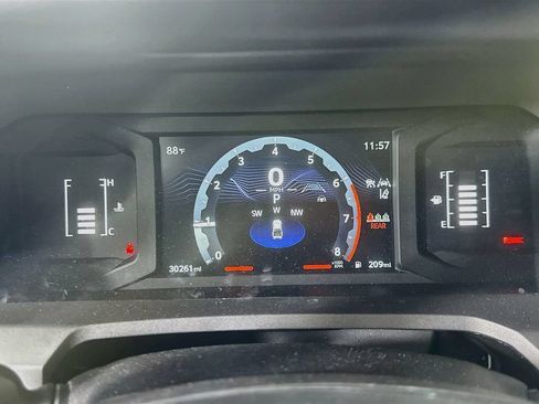 Used 2025 Toyota Tacoma SR5 AWD/4WD image 24