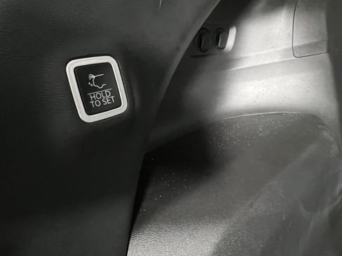 Used 2024 Jeep Wagoneer Launch Edition image 38