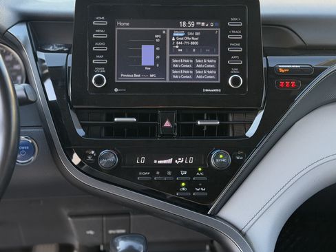 Used 2022 Toyota Camry SE FWD image 20