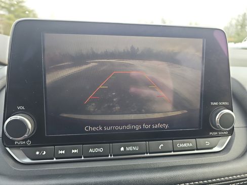 Certified 2022 Nissan Rogue SV image 26